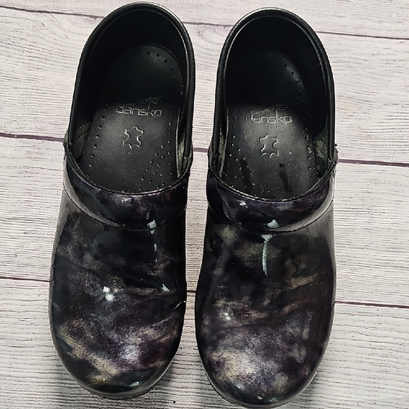 Dansko Shoes - Dansko 38 Black and Blue/green Patterned Clogs